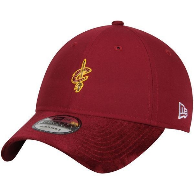 Picture of Men's Cleveland Cavaliers New Era Maroon 2017 NBA Draft Official On Court Collection 9TWENTY Adjustable Hat