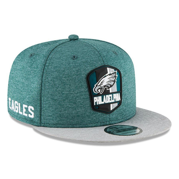 Picture of Men's Philadelphia Eagles New Era Midnight Green/Heather Gray 2018 NFL Sideline Road Official 9FIFTY Snapback Adjustable Hat