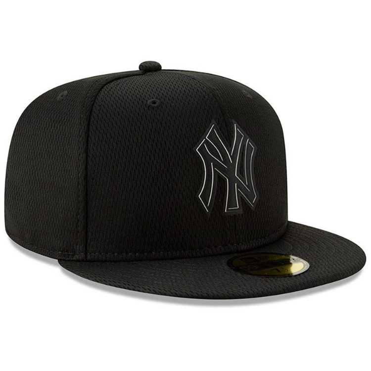 New York Yankees New Era Clubhouse Collection 59FIFTY Fitted Hat - Black back view