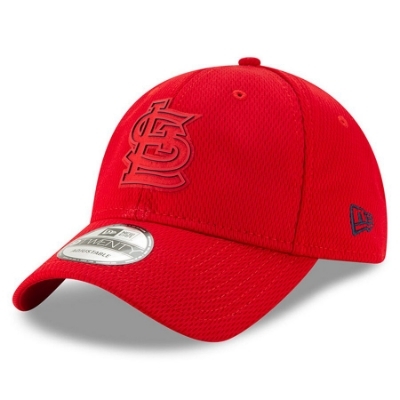 Men's St. Louis Cardinals New Era Red 2019 Clubhouse Collection 9TWENTY Adjustable Hat front view