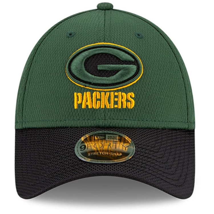 Men's Green Bay Packers New Era Green/Black 2021 NFL Sideline Road 9FORTY Adjustable Hat front view