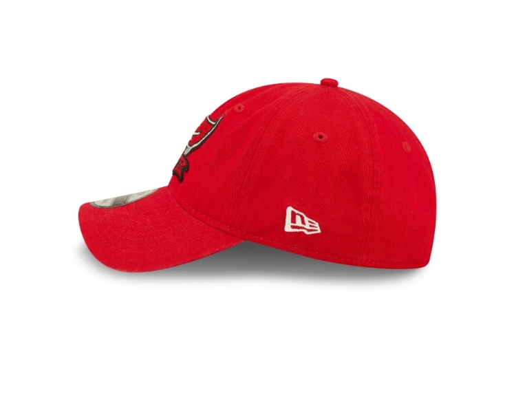 New Era Tampa Bay Buccaneers NFL 2022 Sideline Home 920 Adjustable Hat detail view