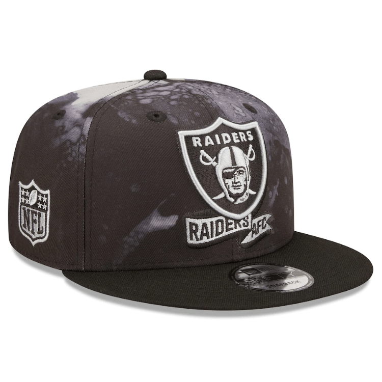 Men's Las Vegas Raiders New Era Black Ink Dye 2022 Sideline 9FIFTY Snapback Hat front view