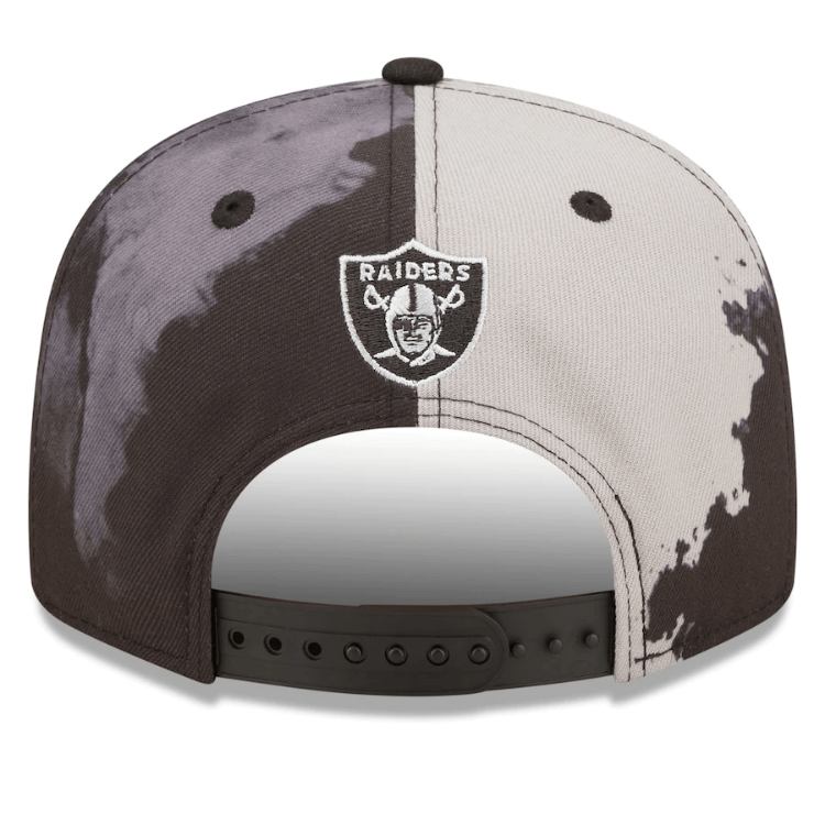 Men's Las Vegas Raiders New Era Black Ink Dye 2022 Sideline 9FIFTY Snapback Hat detail view