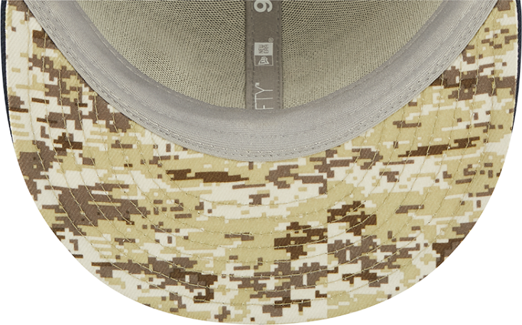 Men's New England Patriots New Era Black/Navy 2022 Salute To Service 9FIFTY Snapback Hat image 7