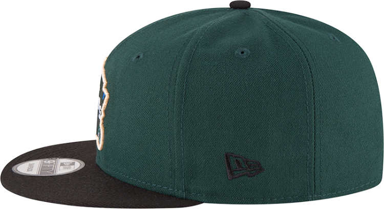 New Era Black/Green Milwaukee Bucks Two-Tone 9FIFTY Snapback Adjustable Hat side view