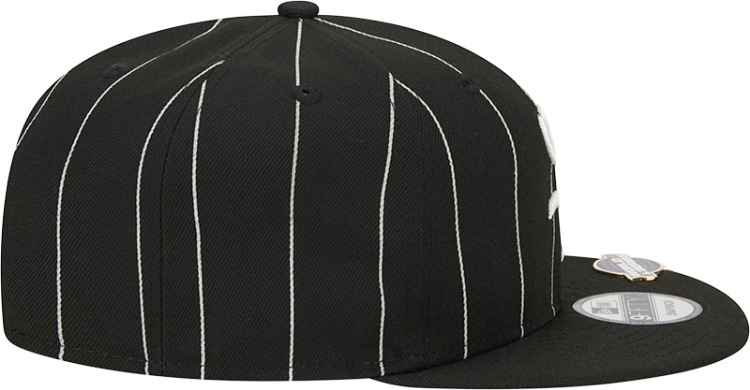 Picture of Men's Chicago White Sox New Era Black World Series Clip Pinstripe 9FIFTY Snapback Hat