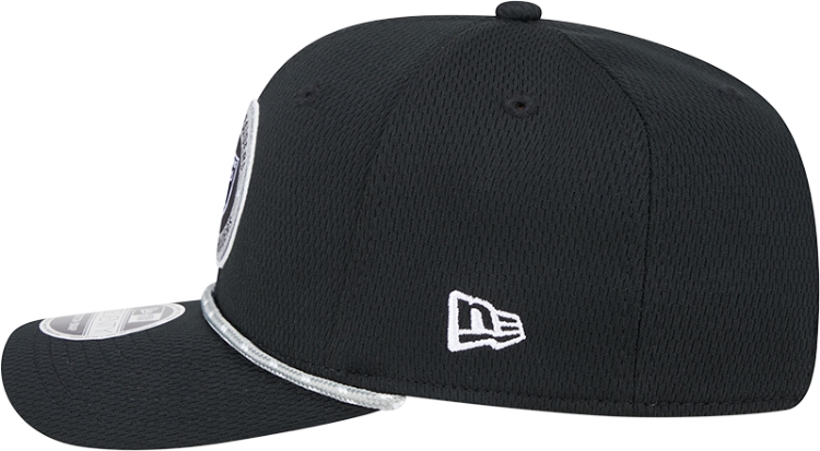 New Era Las Vegas Raiders 2024 Sideline Stretch 9SEVENTY Adjustable Hat detail view