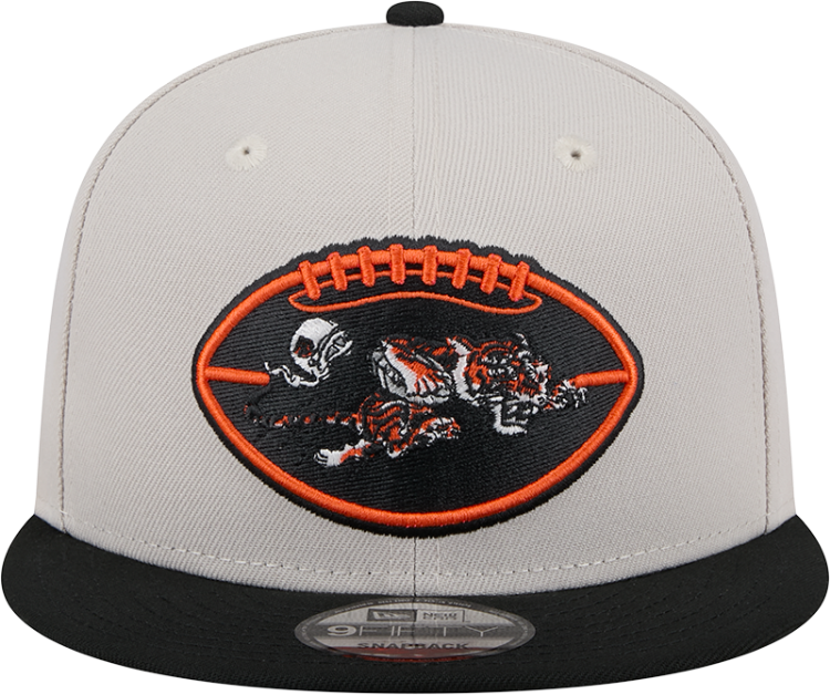 Cincinnati Bengals New Era 2024 Sideline Historic 59FIFTY Fitted Hat - Stone/Black back view