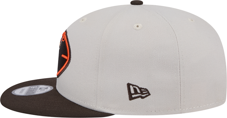 Cleveland Browns New Era 2024 Sideline Historic 59FIFTY Fitted Hat - Stone/Black detail view