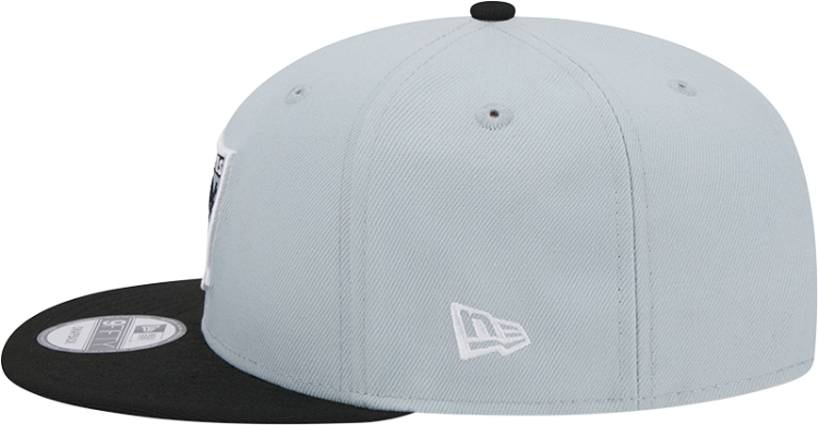 Las Vegas Raiders 2025 New Era 9FIFTY Snapback Hat – Official Sideline Cap in Light Gray & Black back view