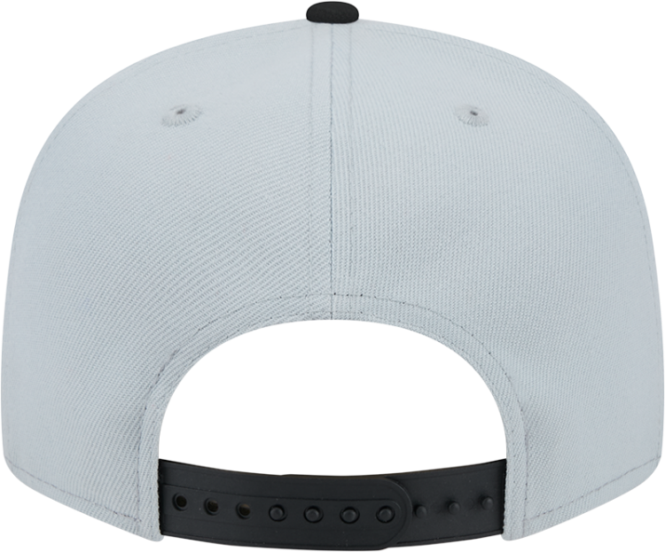 Las Vegas Raiders 2025 New Era 9FIFTY Snapback Hat – Official Sideline Cap in Light Gray & Black detail view