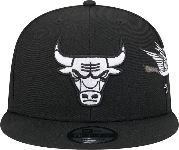 Men's Chicago Bulls New Era Black Injection City Art 9FIFTY Snapback Hat back view