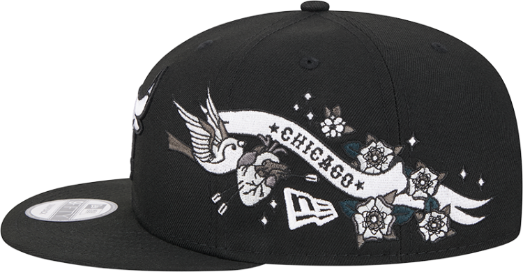 Men's Chicago Bulls New Era Black Injection City Art 9FIFTY Snapback Hat detail view